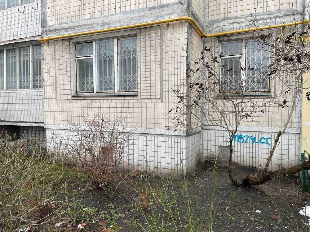 2х кімнатна 1-й этаж, панельний, Оболонський пр. 500м от м. Минская Київ - зображення 8