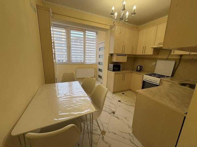 Оренда 2 кімнатної квартири площа Князя Святослава Залізничний район Львів - зображення 3