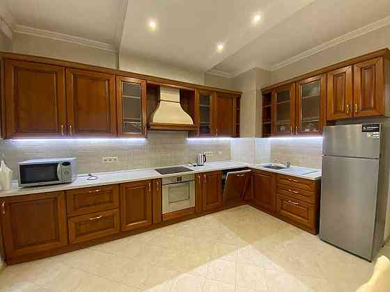 Здається 3х кімн.квартира вул.Назарівська 11, м.Університет, Центр Київ