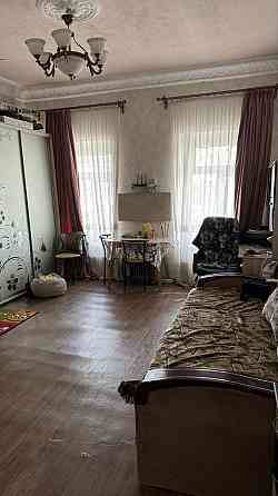 Продам 2х комнатную квартиру , 1 этаж , фасад Одесса