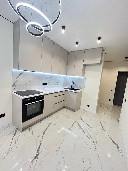 Центральний парк! Продаж нової,  1 к квартири з Дизайнерським ремонтом Ірпінь - зображення 2