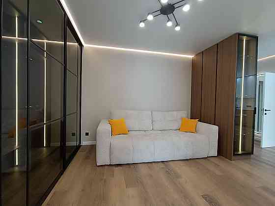 Стильна,простора 2х кімнатна в центрі міста Ивано-Франковск