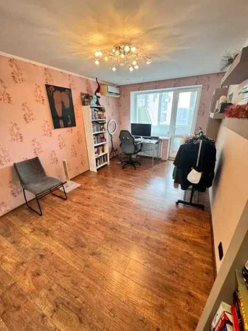 Продам ! 2х ком квартира / три лоджии р-он пр. Науки Днепр - изображение 2