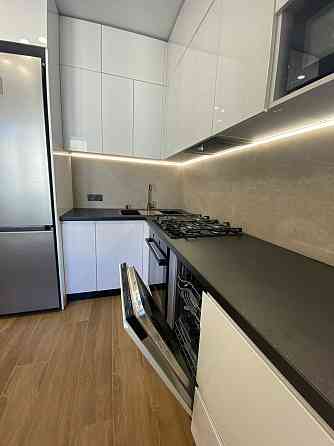 Простора 2-кімнатна квартира в сучасному ЖК "Софія" чекає на вас! Хмельницький