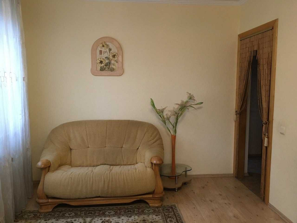 метро Печерська Палац спорту Гулівер Київ - зображення 4