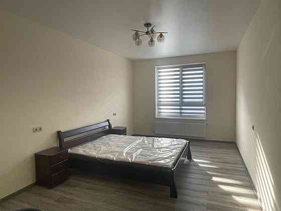 1-к. квартира в новобудові з панорамними вікнами та ремонтом за вул. Ивано-Франковск