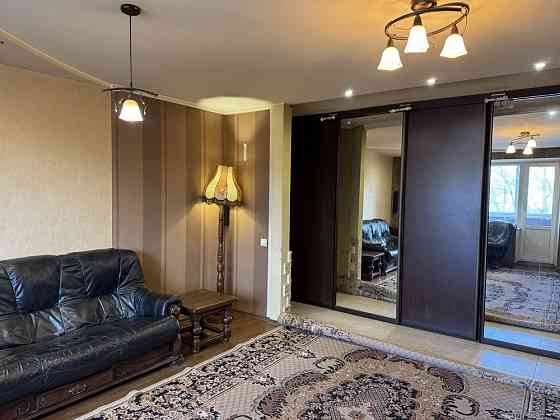 М. Васильківська, вул. Ю. Здановської , 24; 3-х кімн; без комісії Київ