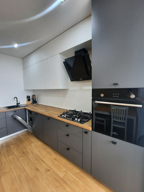 Продам двокімнатну квартиру з шикарним ремонтом в центрі Ірпеня Ірпінь - зображення 1