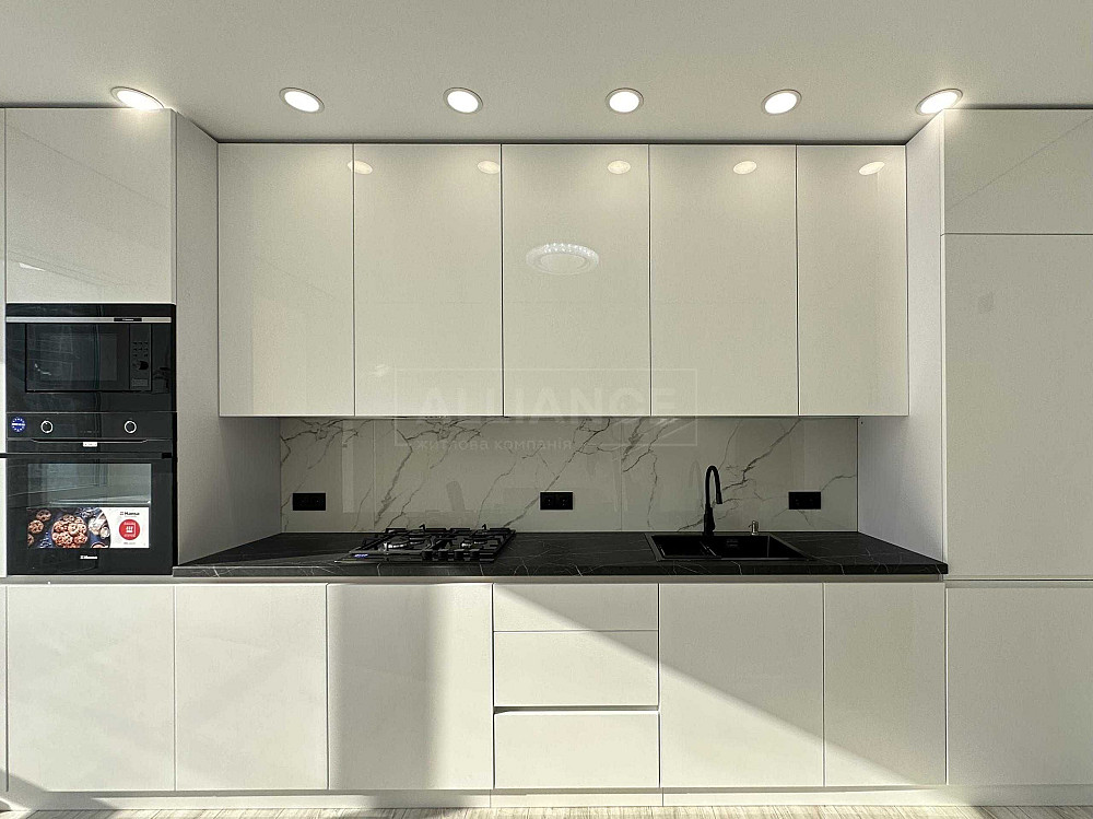 Терміново! 2к квартира! Центр. Заходь і живи. Ивано-Франковск - изображение 1