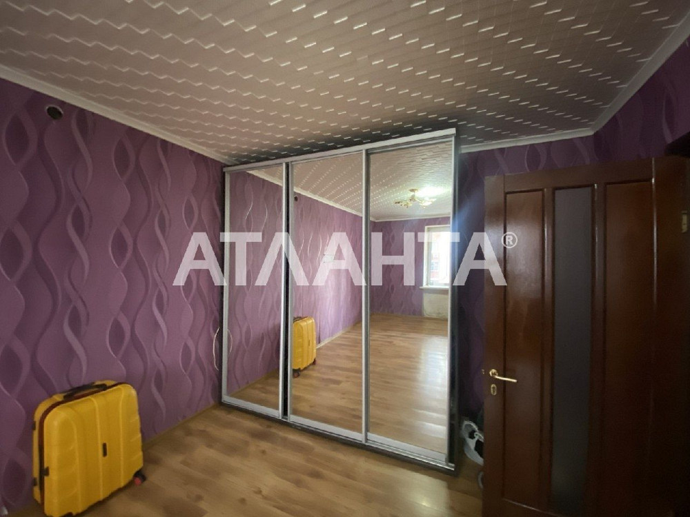 Продаётся просторная двухкомнатная квартира на улице Затонского.

Обща Одесса - изображение 3