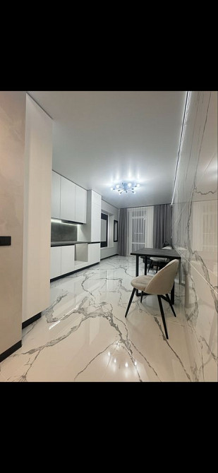 Кухня студія + 2- кімн новобудова з ремонтом меблями технікою зданий! Черновцы - изображение 1