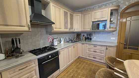 Продам 3-ком. видовую кв-ру в высотном доме и с гаражём Днепр