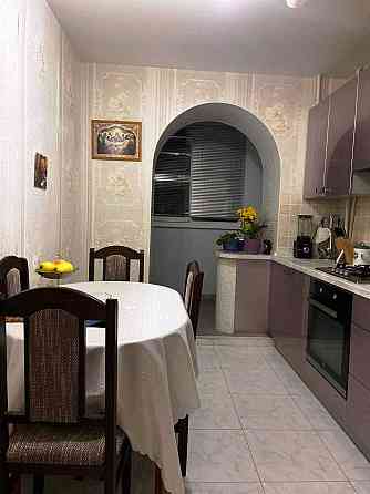 Продам трехкомнатную квартиру в высотке на Черемушках Одесса