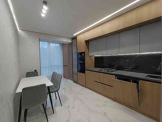 Продам 2х кімнатну в центрі міста Івано-Франківськ