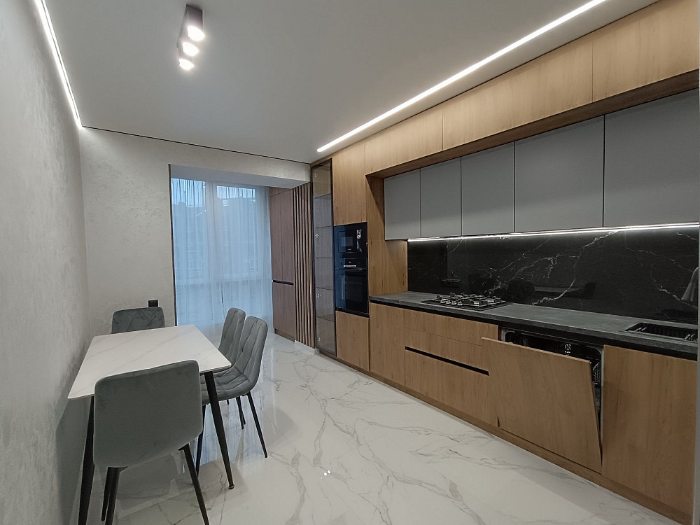 Продам 2х кімнатну в центрі міста Івано-Франківськ - зображення 1