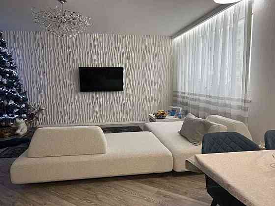 Без%. вул. Пчілки 8. 3-кім. 100 м2. Позняки. Ашан Киев