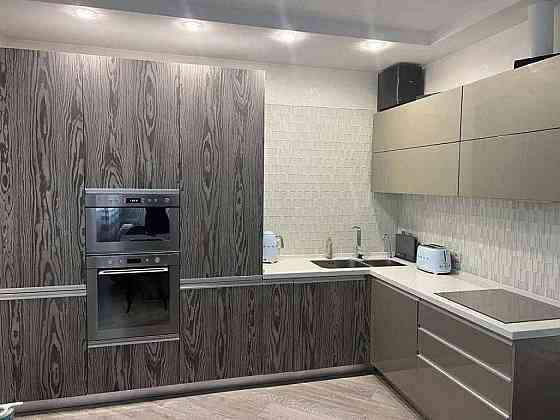 Без%. вул. Пчілки 8. 3-кім. 100 м2. Позняки. Ашан Киев