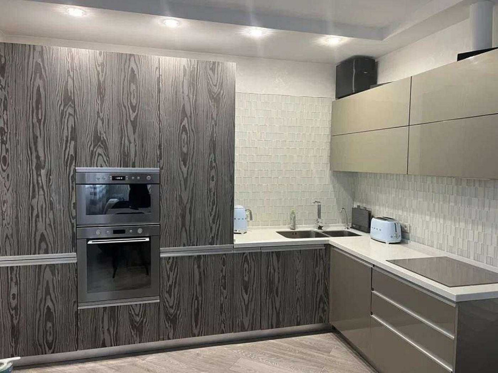 Без%. вул. Пчілки 8. 3-кім. 100 м2. Позняки. Ашан Київ - зображення 1