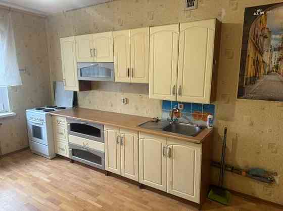 Оренда 3-к. кв. Позняки. Григоренка, 14. Меблі тільки кухня. Генератор Киев