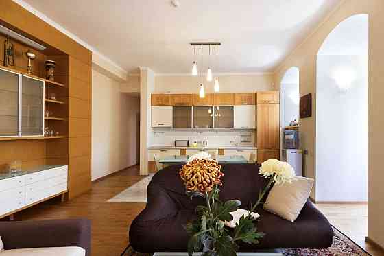 Центр, 4х кімнатна квартира люкс рівня Велика Васильківска 14 Киев