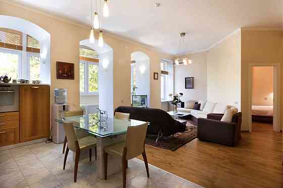 Центр, 4х кімнатна квартира люкс рівня Велика Васильківска 14 Киев