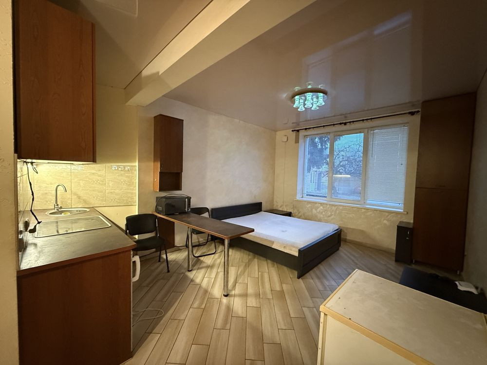 Вільна 1к студія в районі Київського майдану Луцк - изображение 1