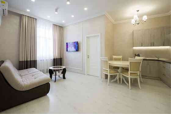 Власник здає 3-к квартиру на Майдані Киев