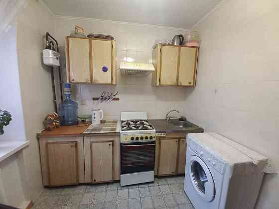 Продам двокімнатну квартиру на Толстого Чернигов