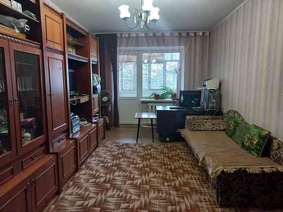 Продам двокімнатну квартиру на Толстого Чернигов