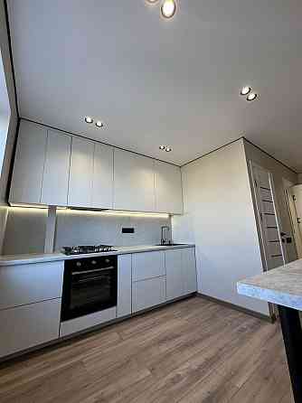 Владелец , продам 2х ком квартиру Кам`янське (Запорізька обл.)