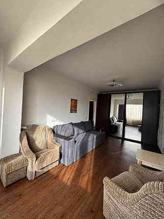 Лісовий масив, пр Кубанської України 30 Київ