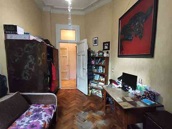 3 комнатная в центре, в крепом доме район Куликового поля. Одесса