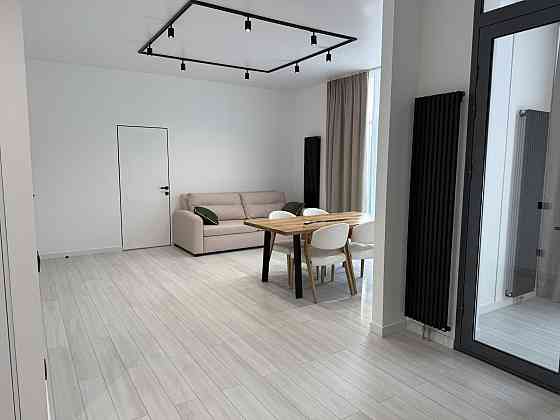 Київ Новопечерськi Лiпки Андрiя Верхогляда  б.17в + паркоместо Київ