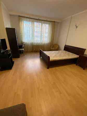 Оренда 1 кімнатної квартири по вул. Раїси Окіпної Київ