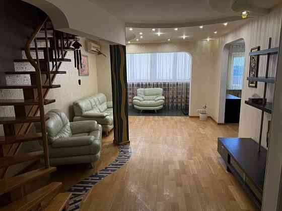 Оренда 4х кімнатної квартири в 5 хвилинах від м.Позняки. Без комісії! Київ