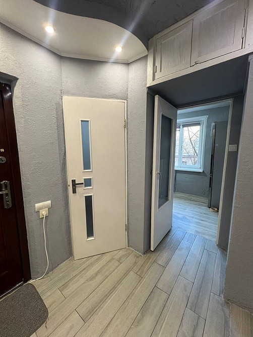 Продам 1 ком. 2эт. 1мик. Варус Кам`янське (Запорізька обл.) - зображення 3