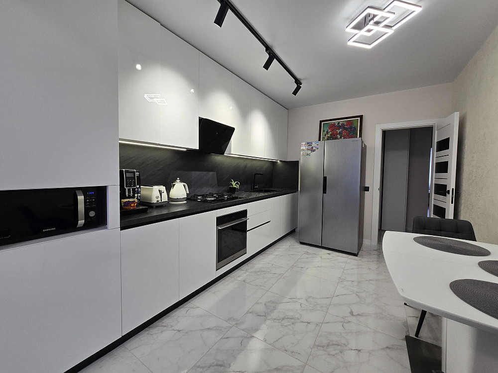 2-кім.кв. вул. Височана ЖК Містечко Центральне Івано-Франківськ - зображення 1