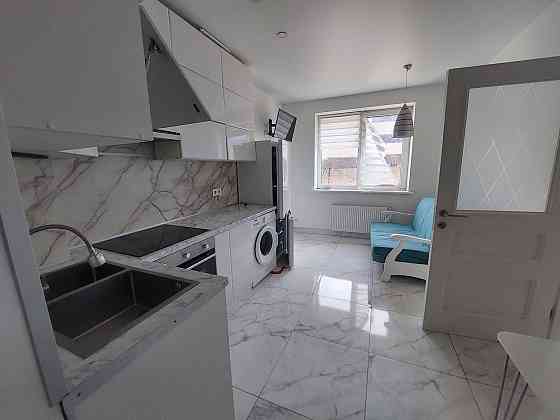 Продам 2х комнатную квартиру в новом доме на Сахарова Одесса