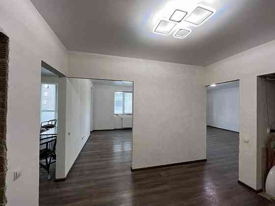 Продається 2-кімнатна квартира 67,4м² р-н, Пасічна, вул.Целевича 10 Ивано-Франковск