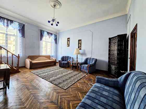 Здається 2-Х кімн. квартира в ПАРКОВІЙ зоні на розі вул.ГОЛОВНА/САДОВА Чернівці