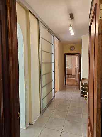 Оренда видової 2-кімнатної роздільної квартири Сверстюка 52В Київ