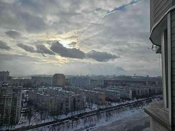 Оренда видової 2-кімнатної роздільної квартири Сверстюка 52В Київ