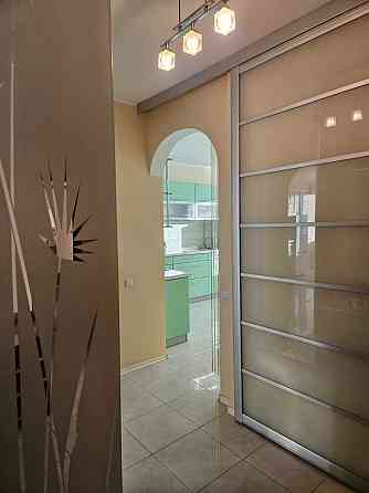 Оренда видової 2-кімнатної роздільної квартири Сверстюка 52В Київ