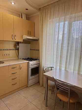 Затишна однокімнатна квартира 28 м.кв., вул. Лукʼянівська, 7. Київ