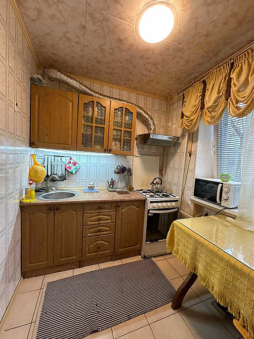 3 комнатная квартира на Черемушках с ремонтом Одесса - изображение 1