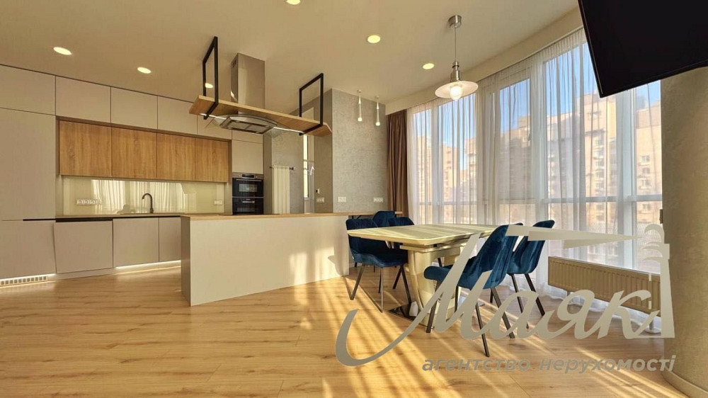 Продажа квартиры с панорамными окнами в клубном доме Київ - зображення 1