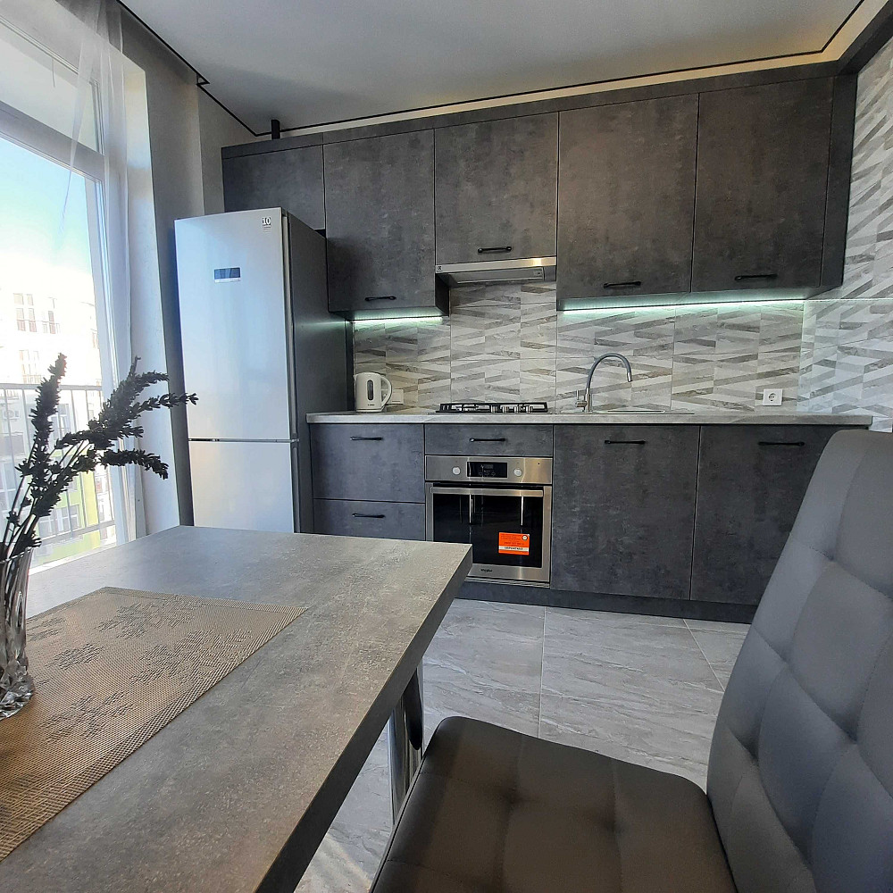 Оренда стильної квартири в НОВОБУДОВІ вул. Залізнична Львів - зображення 1