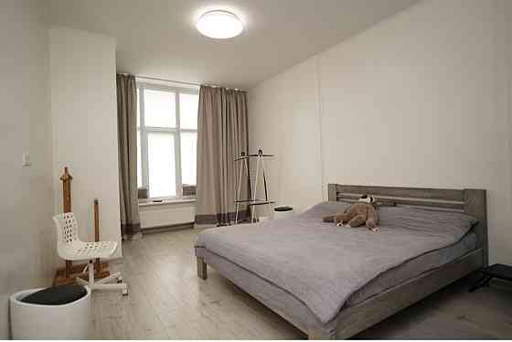 Оренда.Без комісії 2-к квартира  та паркінг. Печерськ Коновальця 36Е Київ