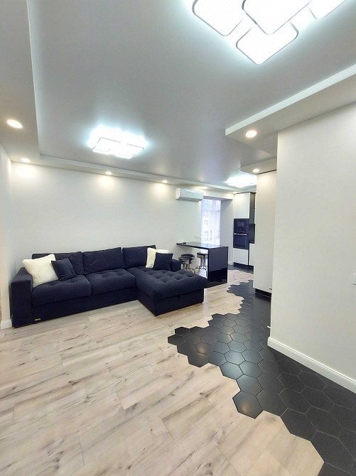 Оренда 1к квартира  в.Мельника 10.Центр ( р-н Стометрівки) Ивано-Франковск - изображение 7