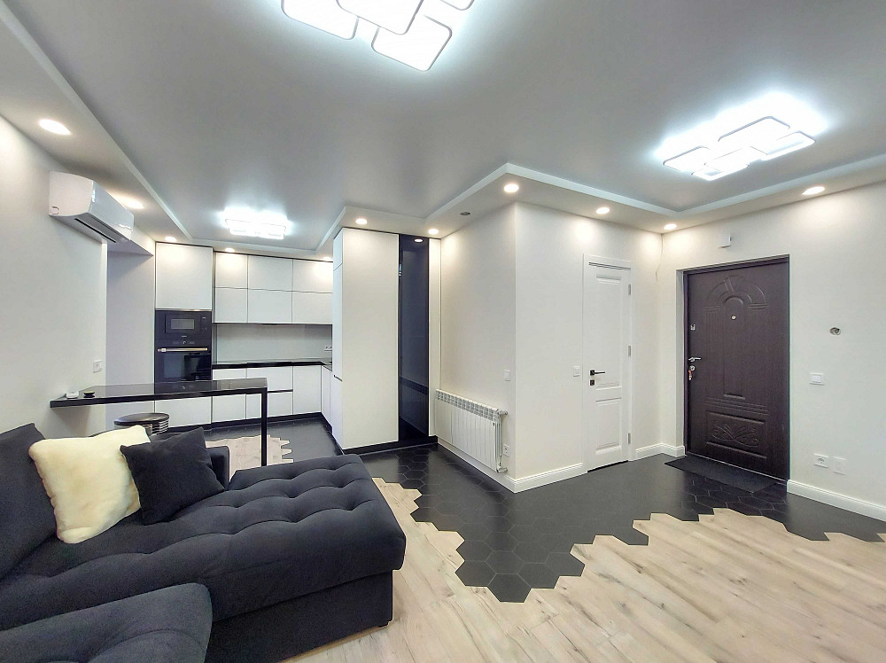 Оренда 1к квартира  в.Мельника 10.Центр ( р-н Стометрівки) Ивано-Франковск - изображение 1